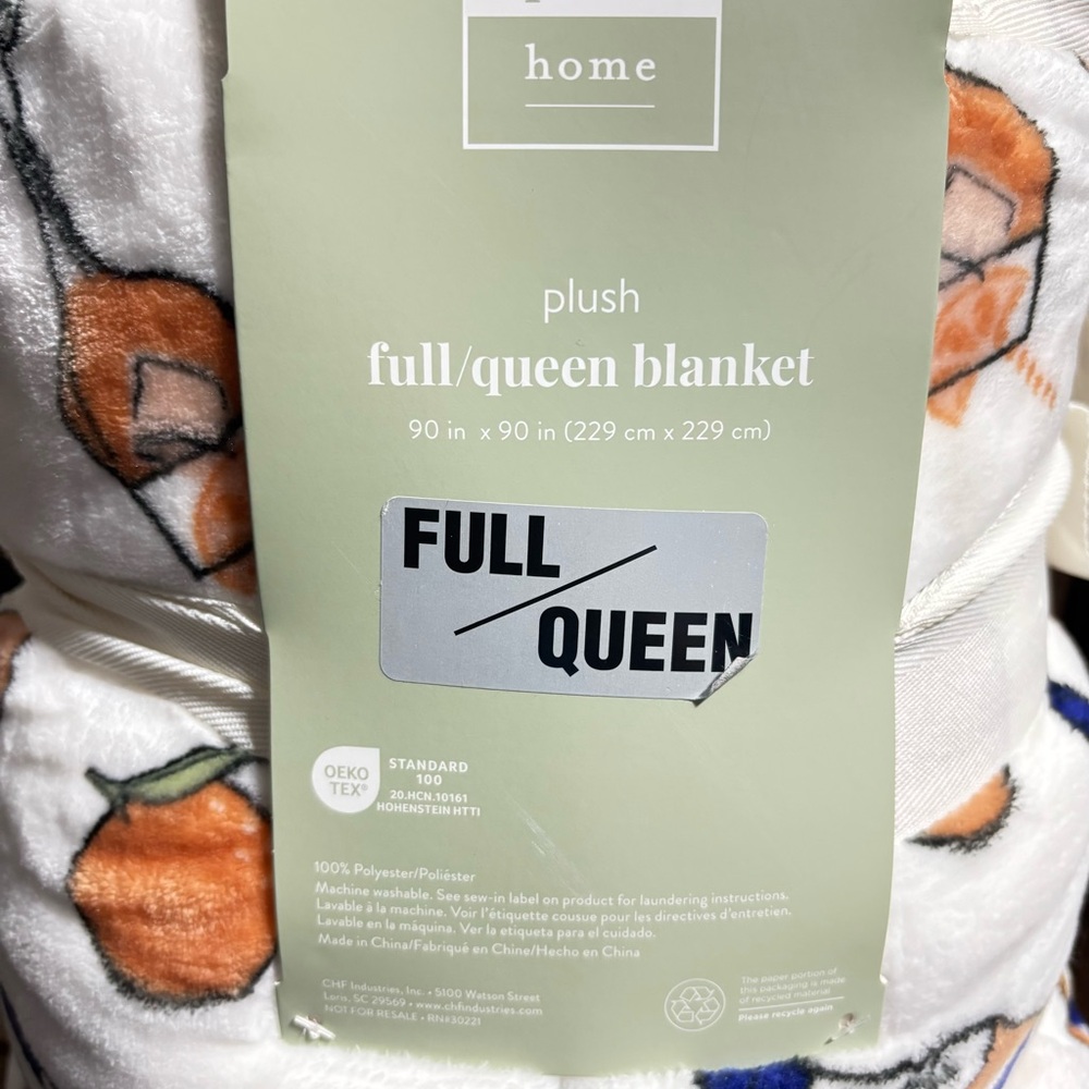 Peri Home Plush Full/Queen Blanket - White and Orange